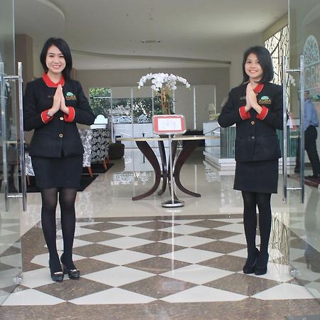Agria Hotel Bogor Exterior foto