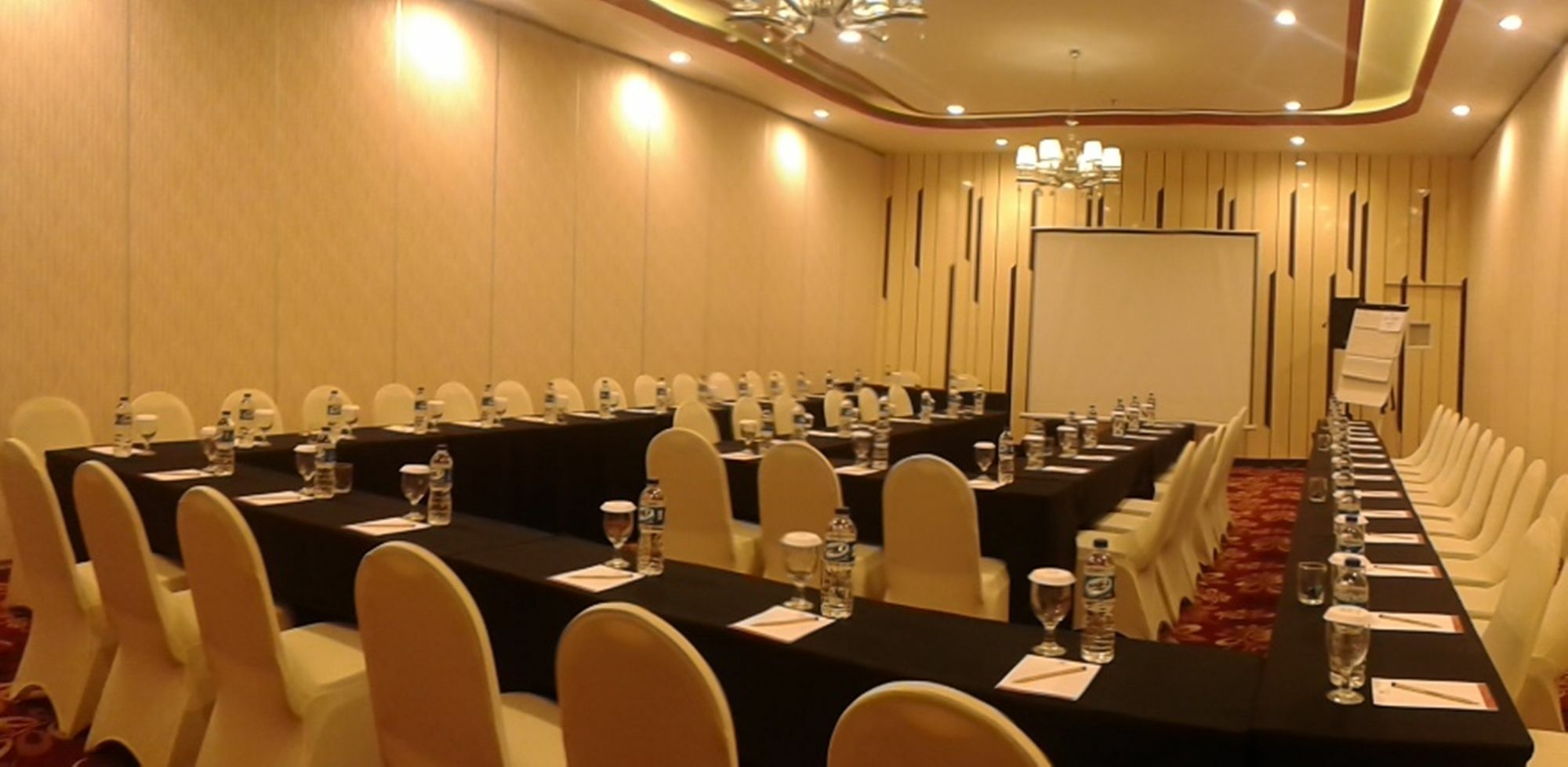 Agria Hotel Bogor Exterior foto